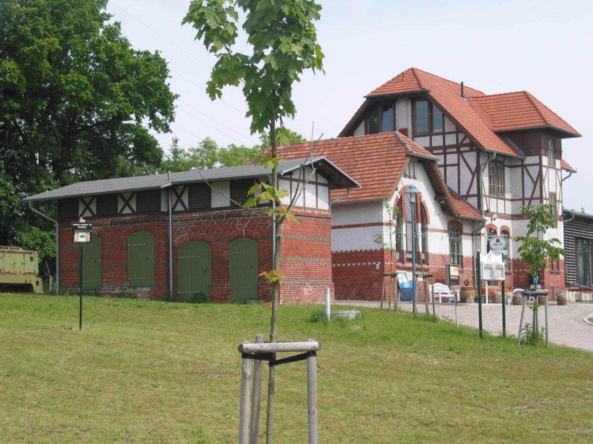 Отель Haus Am Haff Karnin  Экстерьер фото